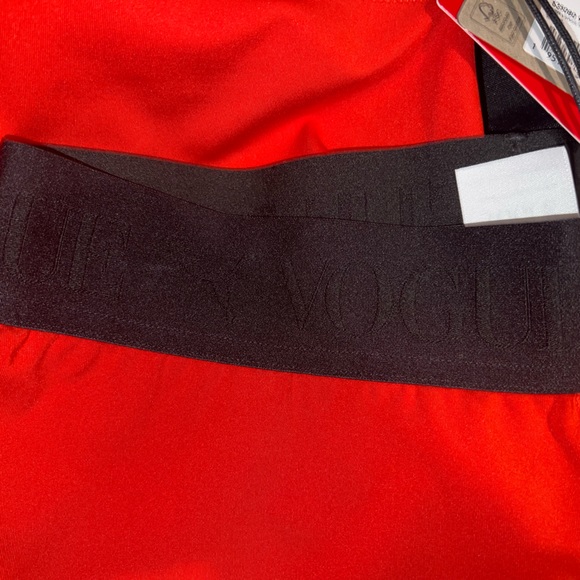 Puma x Vogue short leggings bike short Womens size M NWT red black - Picture 6 of 6